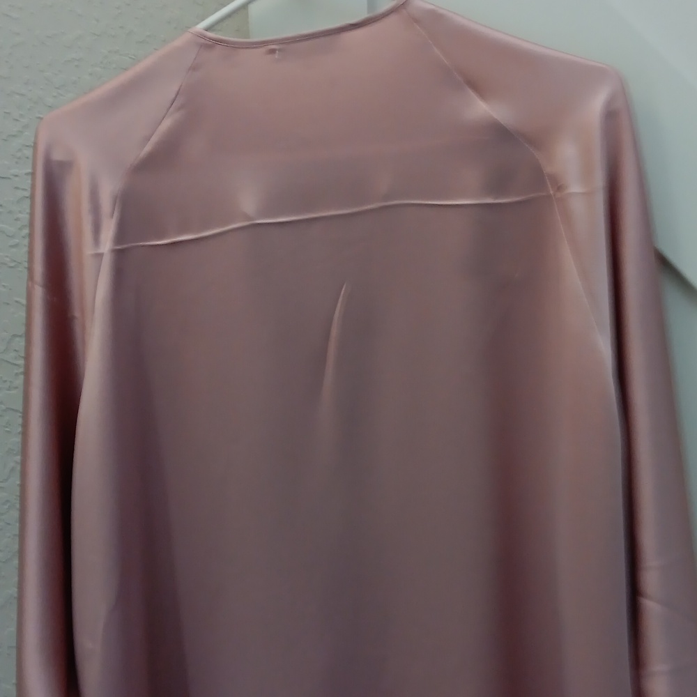 NEW! VINCE..SILK BLOUSE..LARGE - Picture 6 of 8